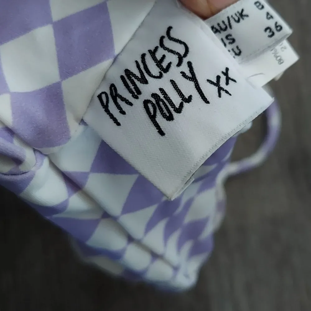 Princess Polly Bikini Top White & Purple Size 4